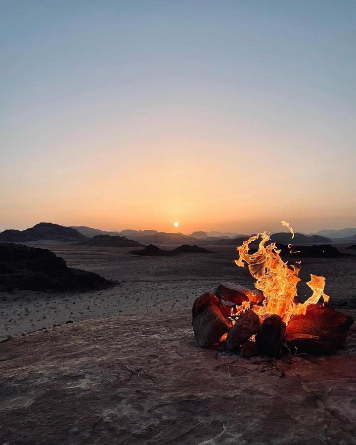 Golden Day Wadi Rum Exterior foto