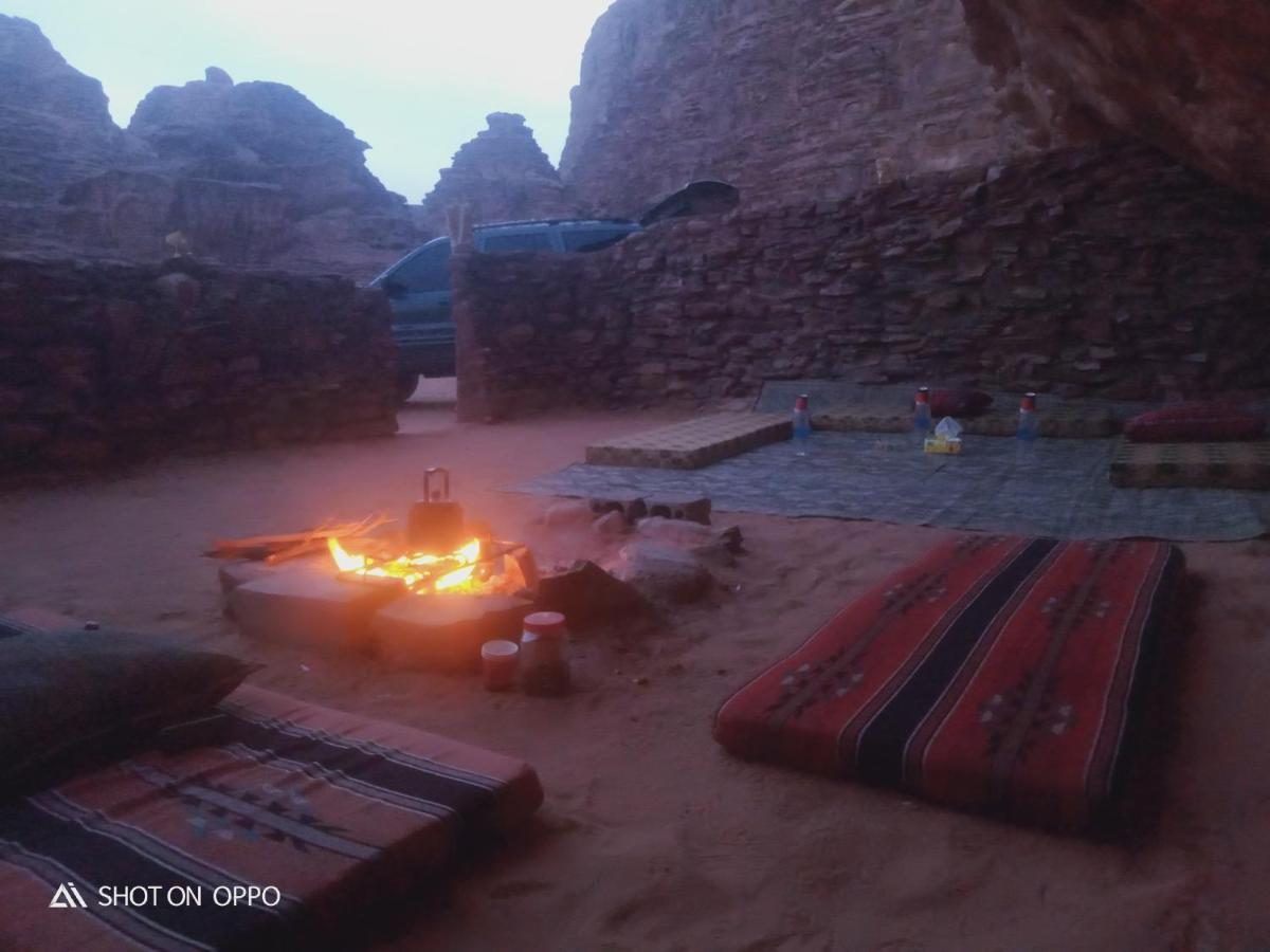 Golden Day Wadi Rum Exterior foto