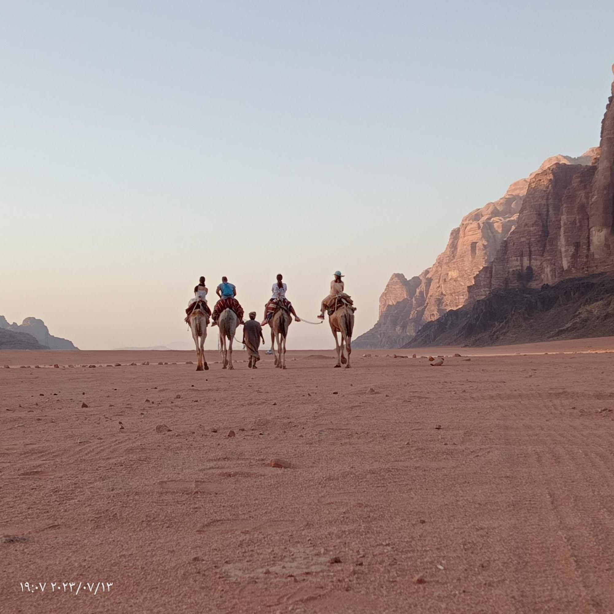 Golden Day Wadi Rum Exterior foto